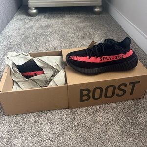 Yeezy 350 boost V2